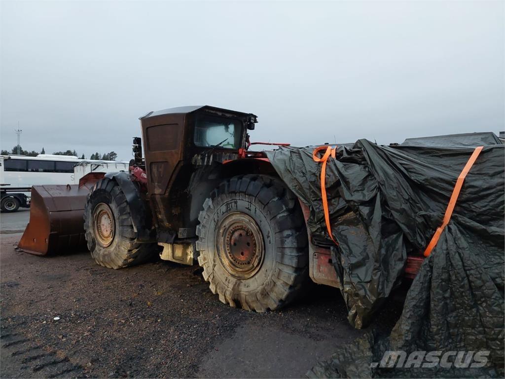 Sandvik TORO 517 Kolesové nakladače