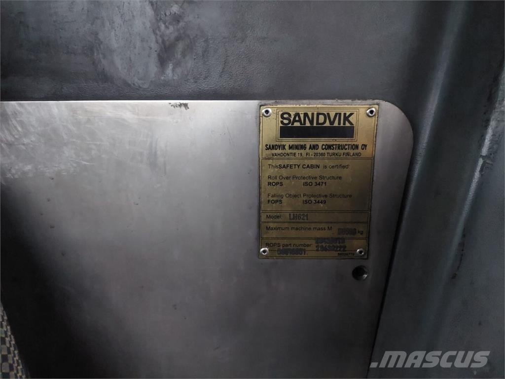 Sandvik TORO 621 Kolesové nakladače