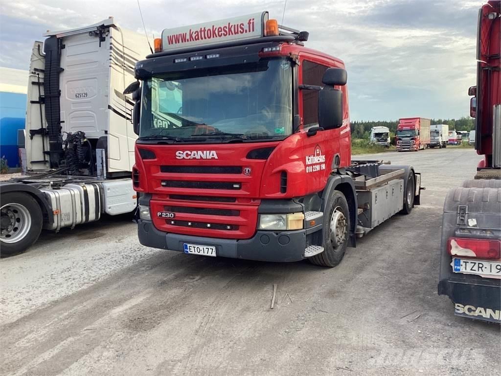 Scania P 320 Hákový nosič kontajnerov