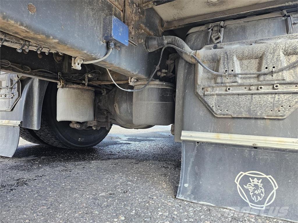 Scania P270 4X2 Skriňová nadstavba