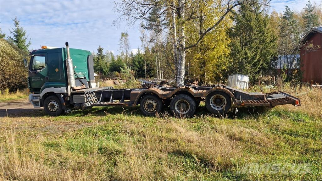 Sisu E12M Nákladní vozidlá na prepravu automobilov