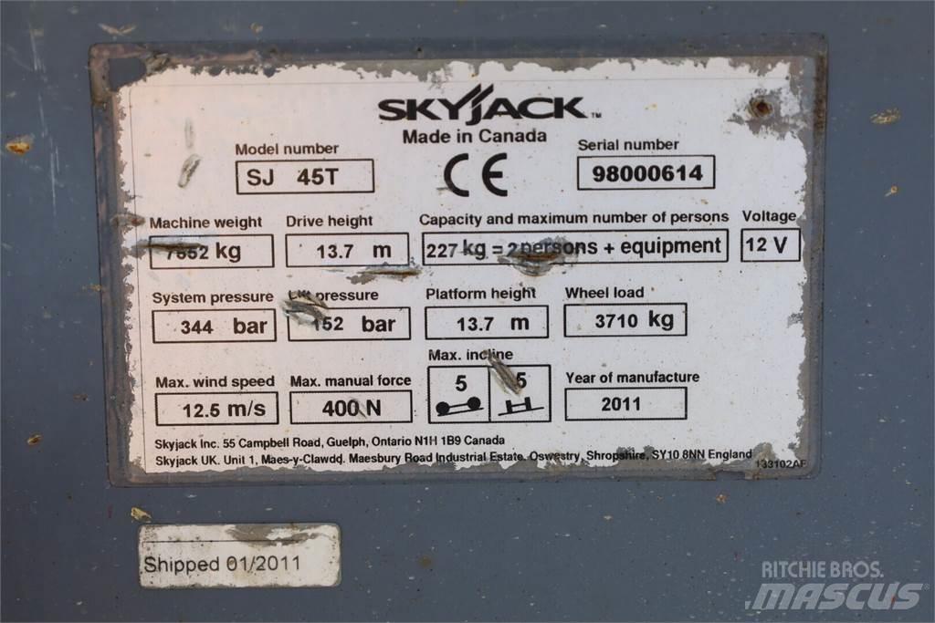 SkyJack SJ 45T Vertikálne stĺpové výťahy