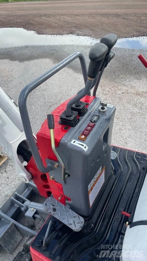 Takeuchi TB210R Mini rýpadlá < 7t