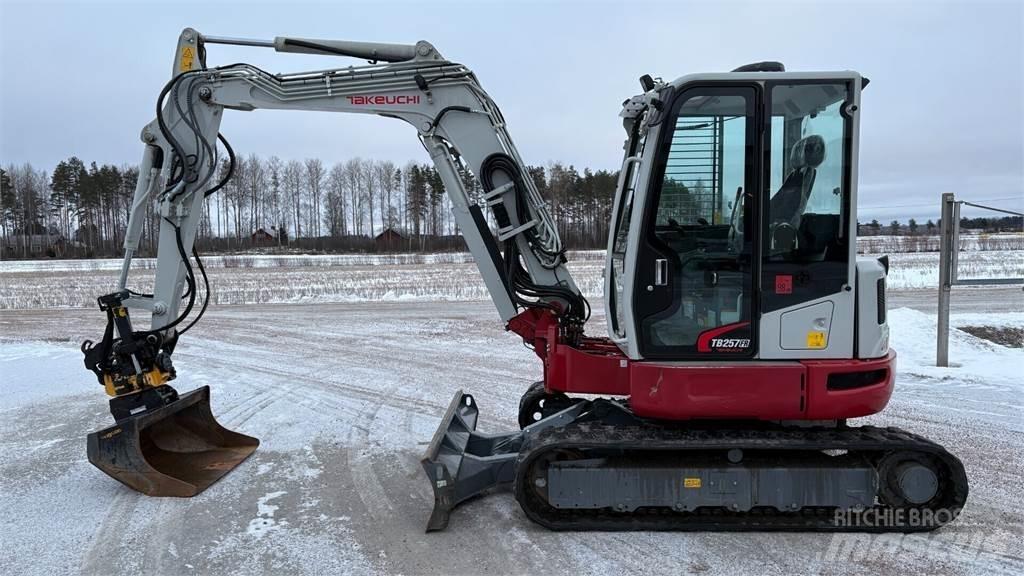 Takeuchi TB257FR Mini rýpadlá < 7t