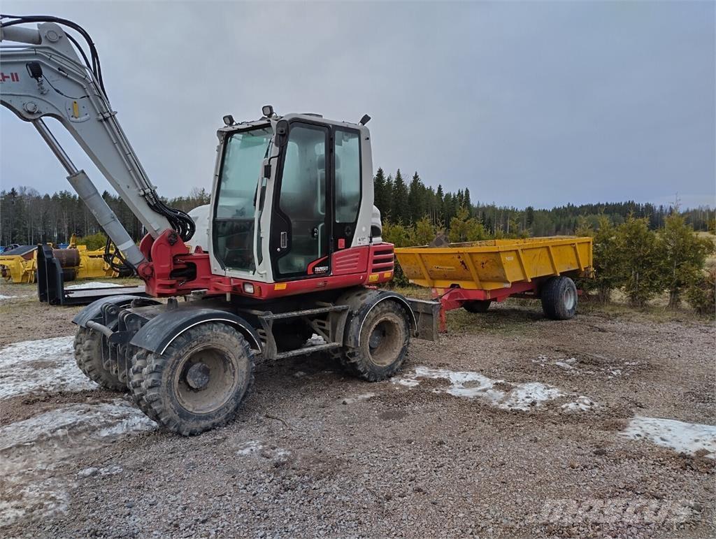Takeuchi TB295W Kolesové rýpadlá