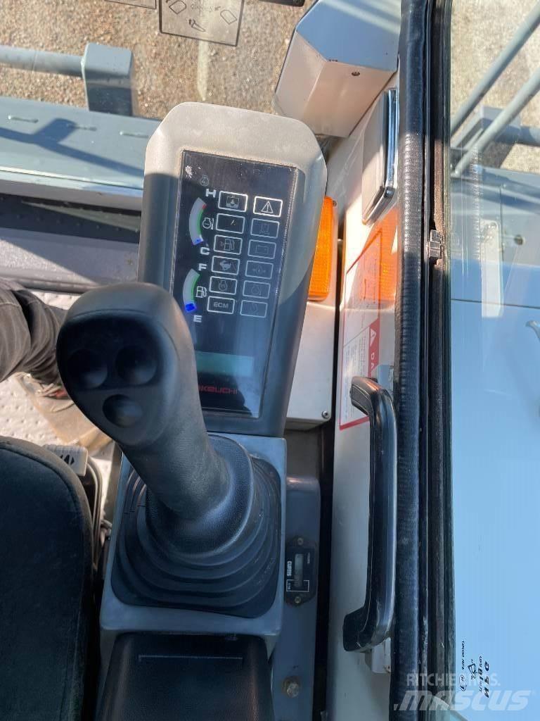 Takeuchi TCR50 Pásové sklápače