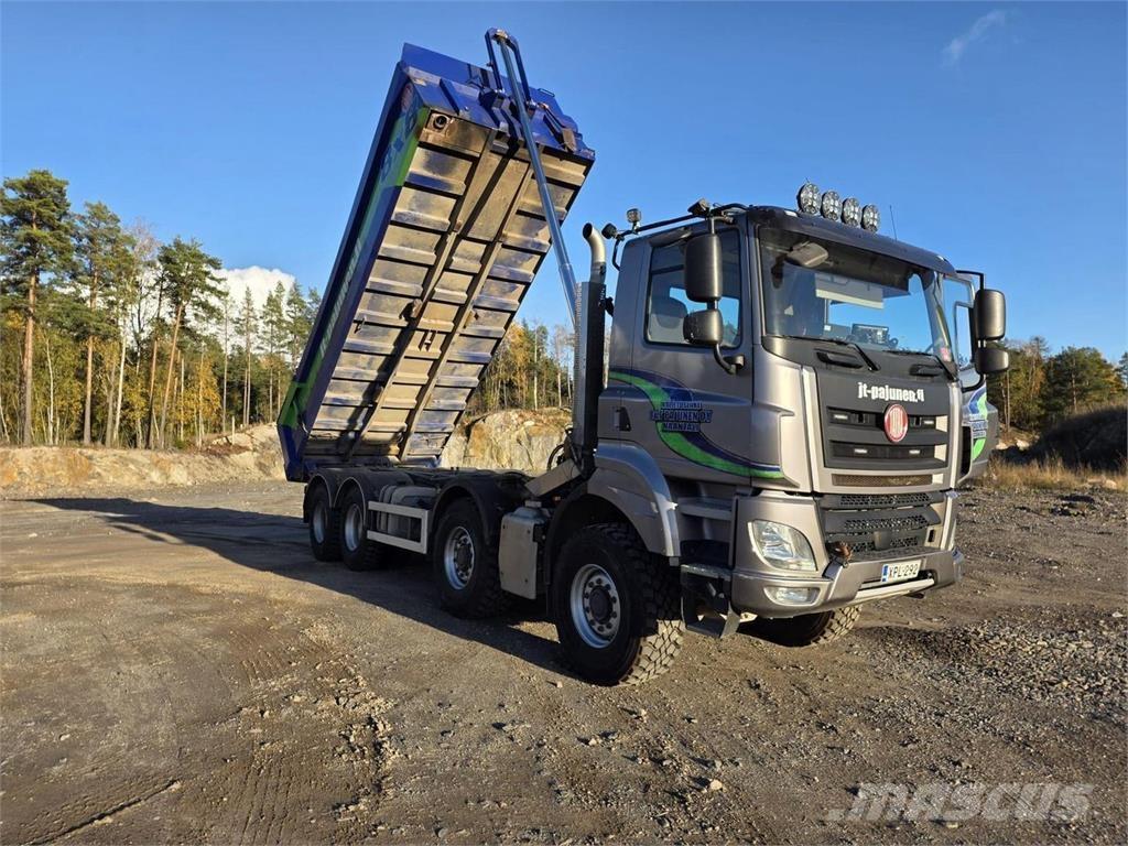 Tatra Phoenix Traktory