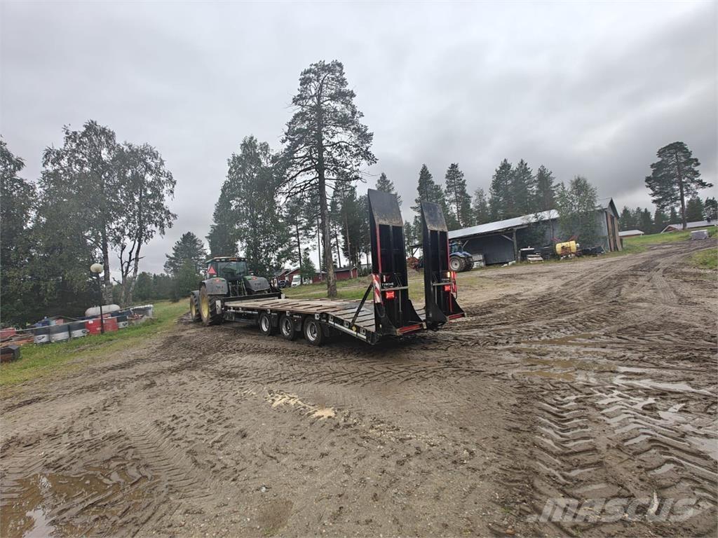 Tyrone 33 T Nízko rámové nákladné automobily