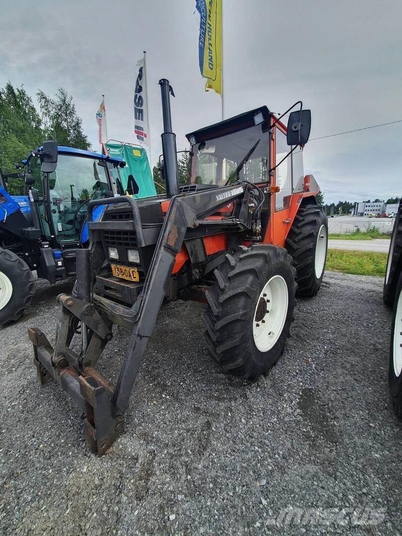 Valmet 605-4 EK Traktory