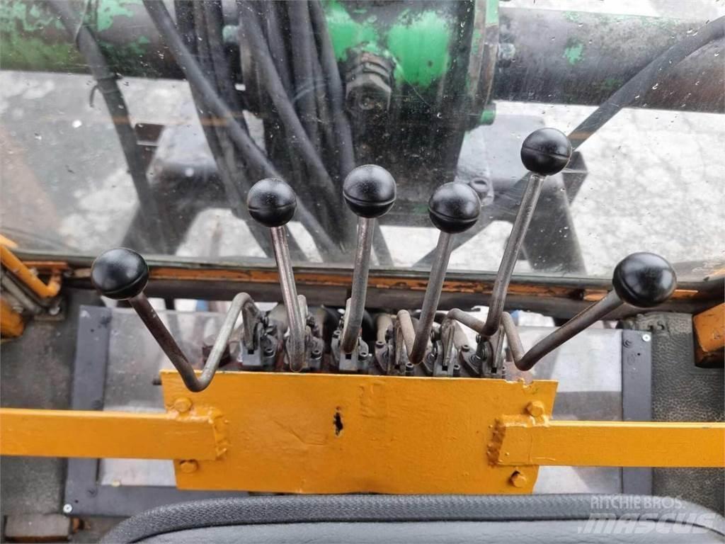 Valmet 802-4 Traktory