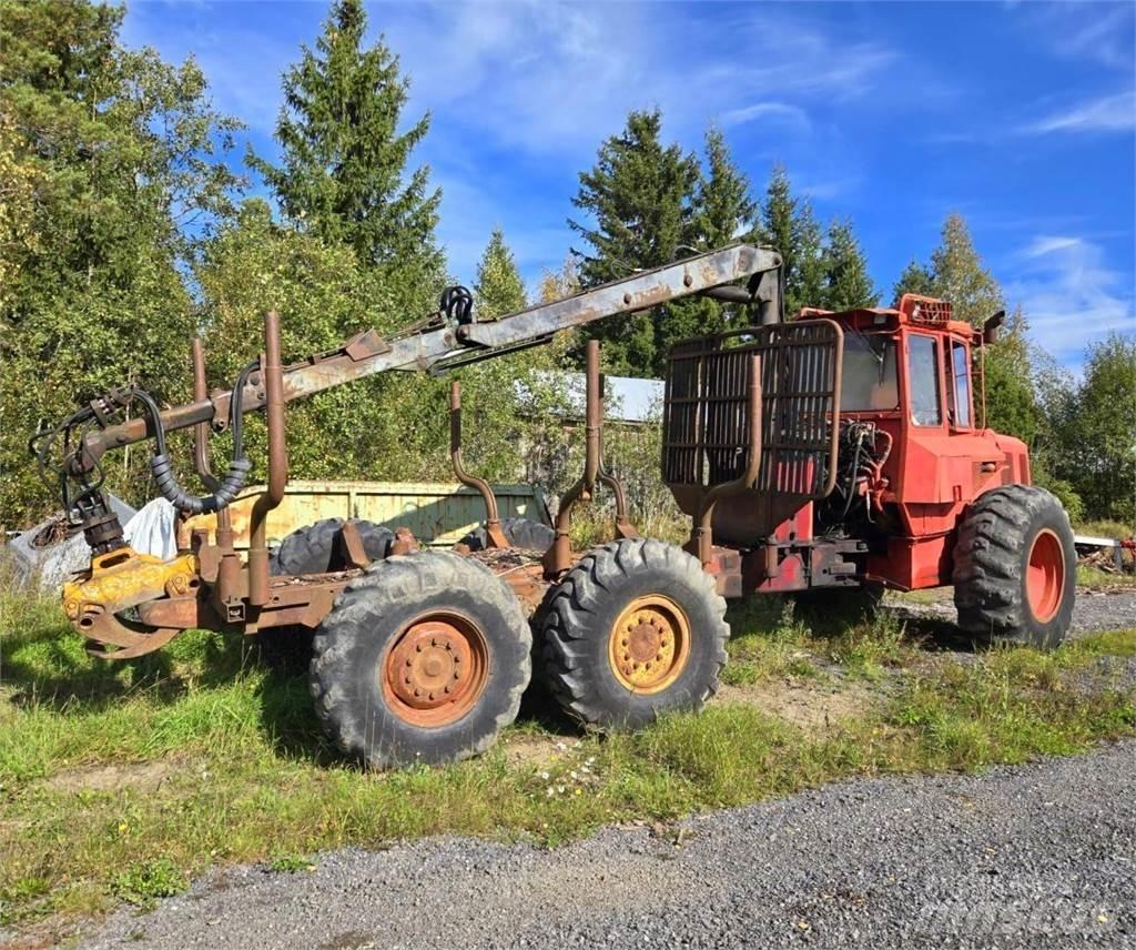 Valmet 886K Lesné traktory