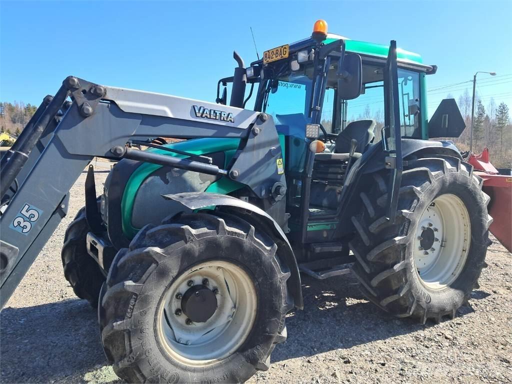 Valtra A92 Traktory