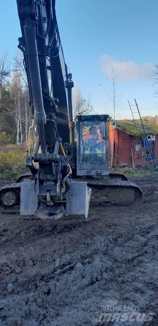 Volvo 210c Pásové rýpadlá