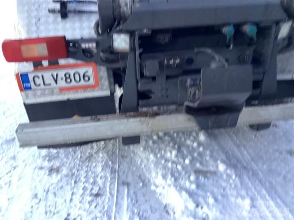 Volvo 460 Hákový nosič kontajnerov