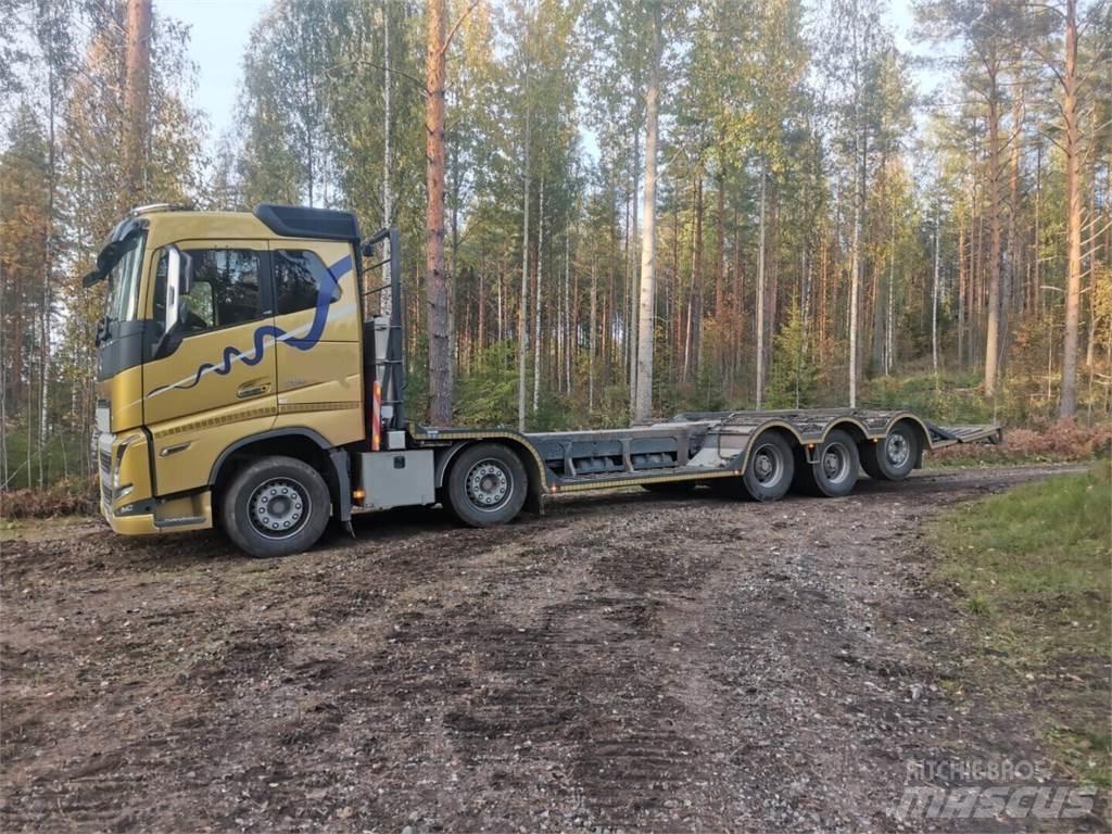Volvo 750 Nákladní vozidlá na prepravu automobilov