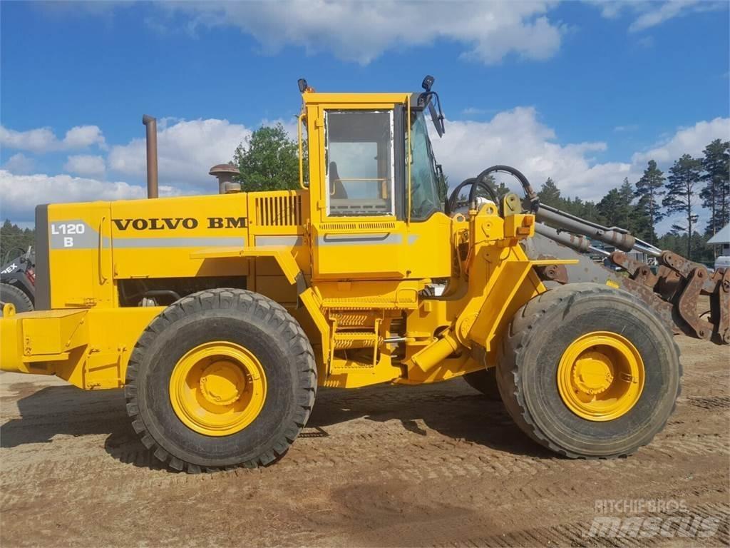 Volvo BM 120B Kolesové nakladače