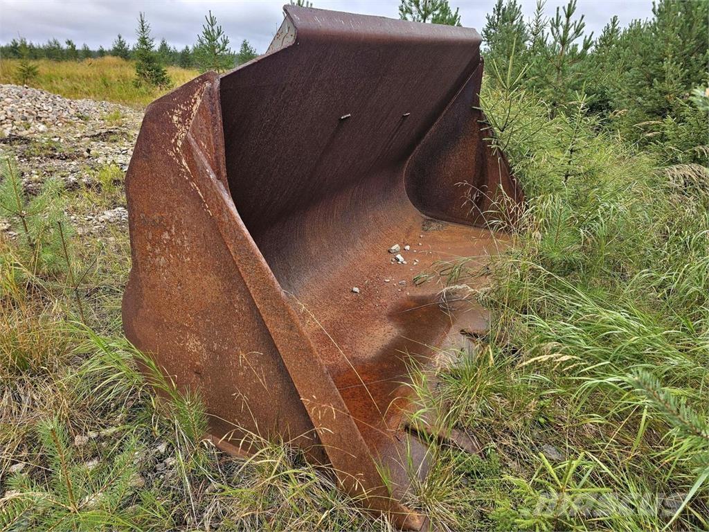 Volvo BM Maakauha Lopaty