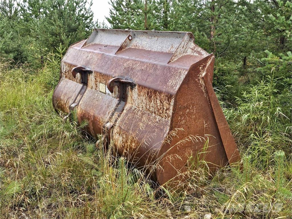 Volvo BM Maakauha Lopaty