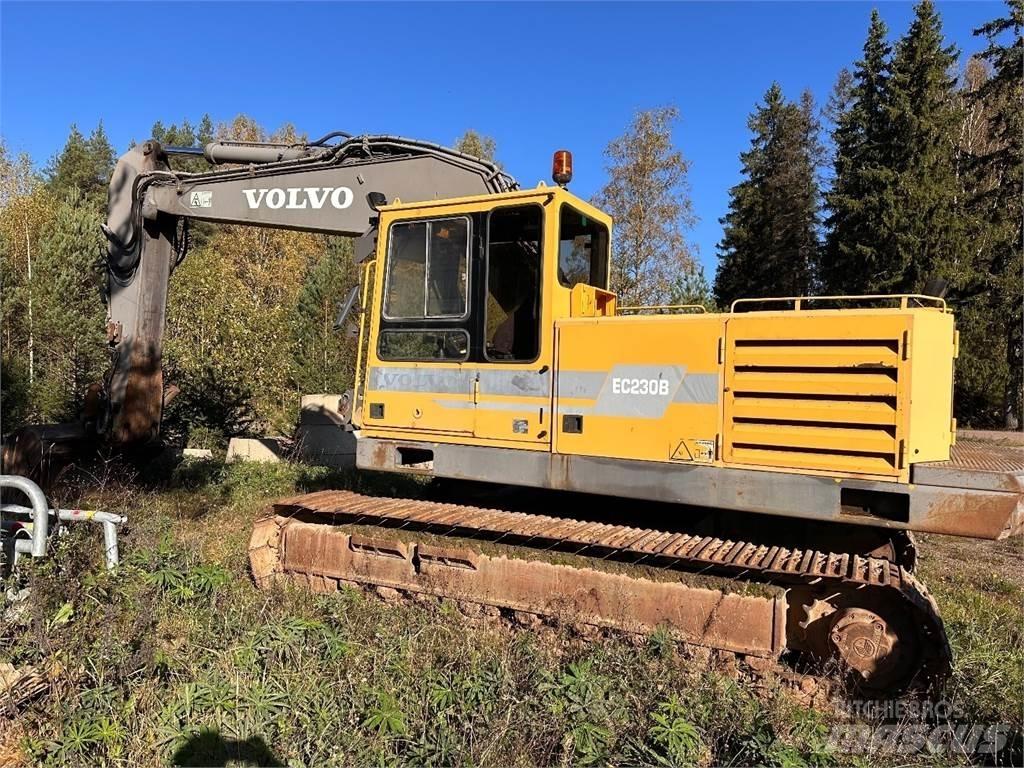 Volvo EC230B Pásové rýpadlá