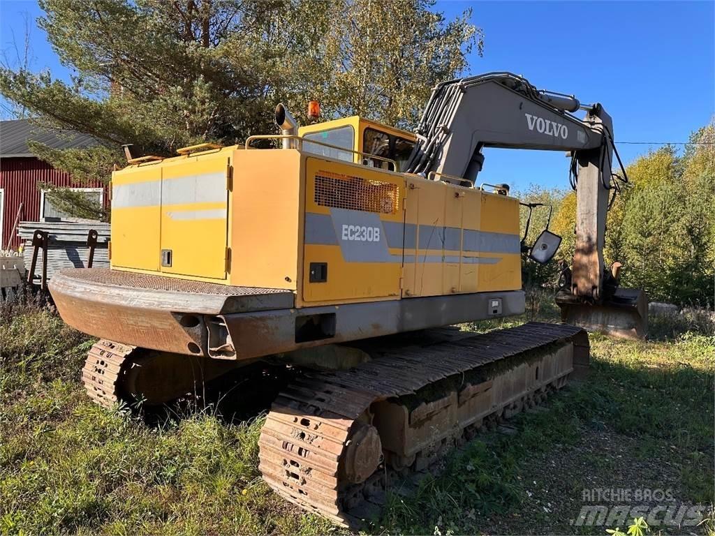 Volvo EC230B Pásové rýpadlá