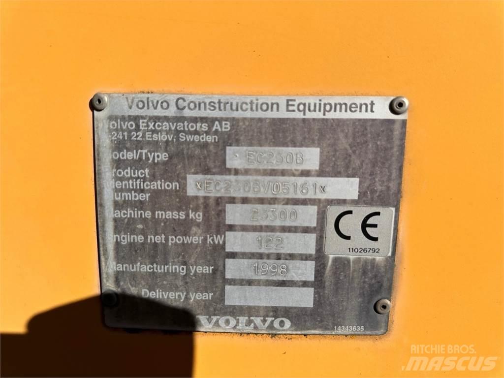 Volvo EC230B Pásové rýpadlá