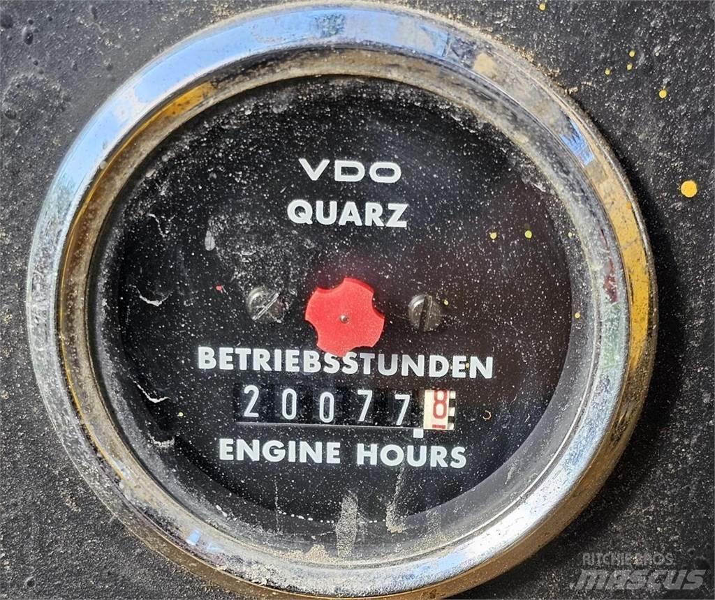 Volvo EW 200 Kolesové rýpadlá
