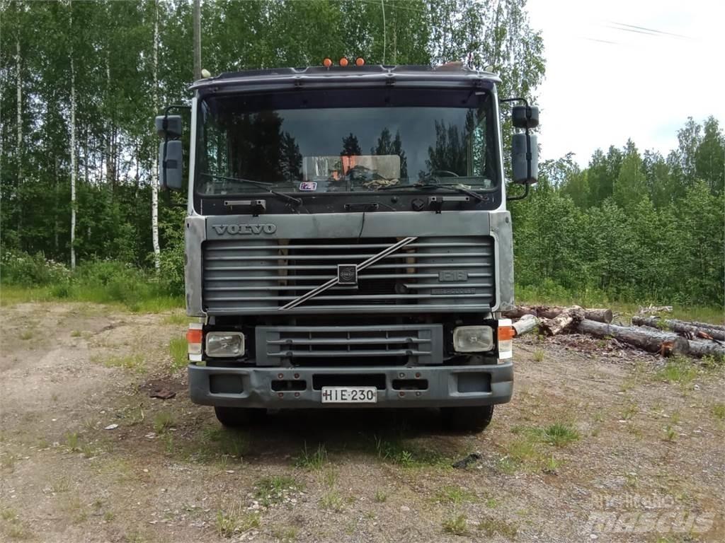 Volvo F16 Vozne na drevnú štiepku
