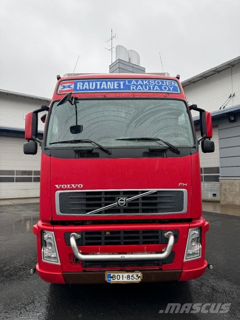 Volvo FH 440 6x2 Skriňová nadstavba
