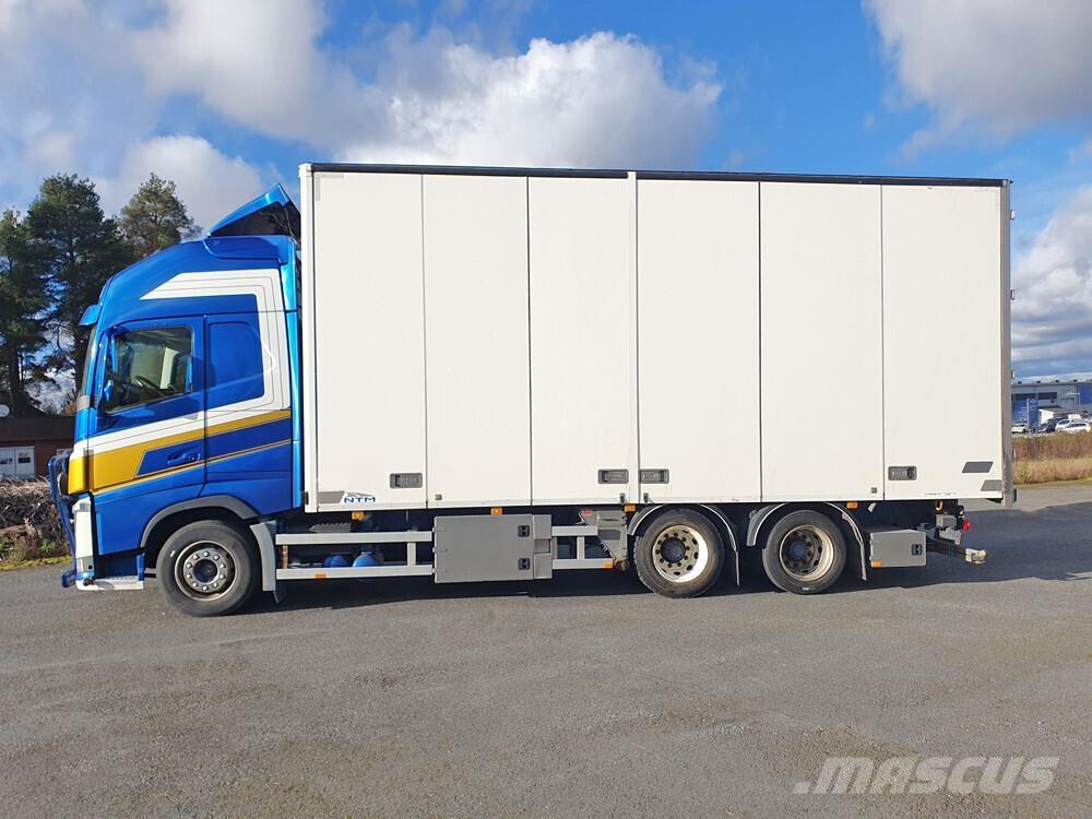 Volvo FH16 6x2 -17 Skriňová nadstavba