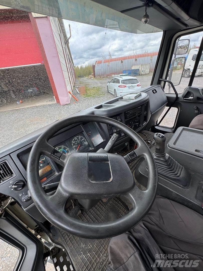 Volvo FL6 Plošinové nákladné automobily/nákladné automobily so sklápacími bočnicami