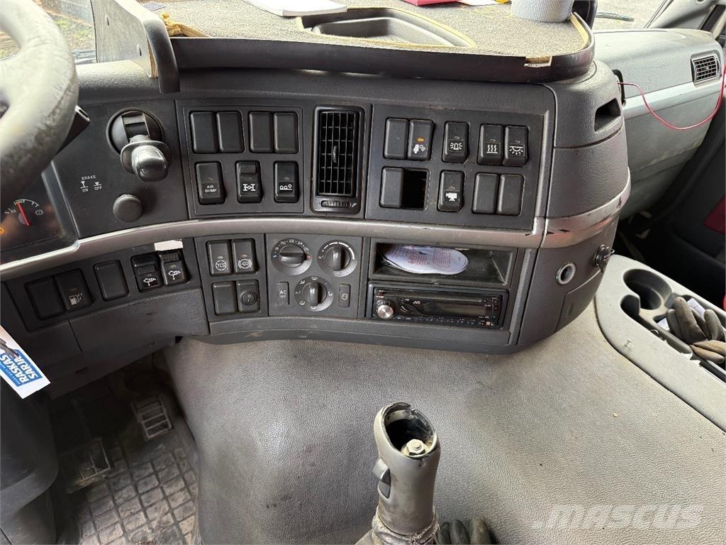 Volvo FM 12 8x4 Hákový nosič kontajnerov