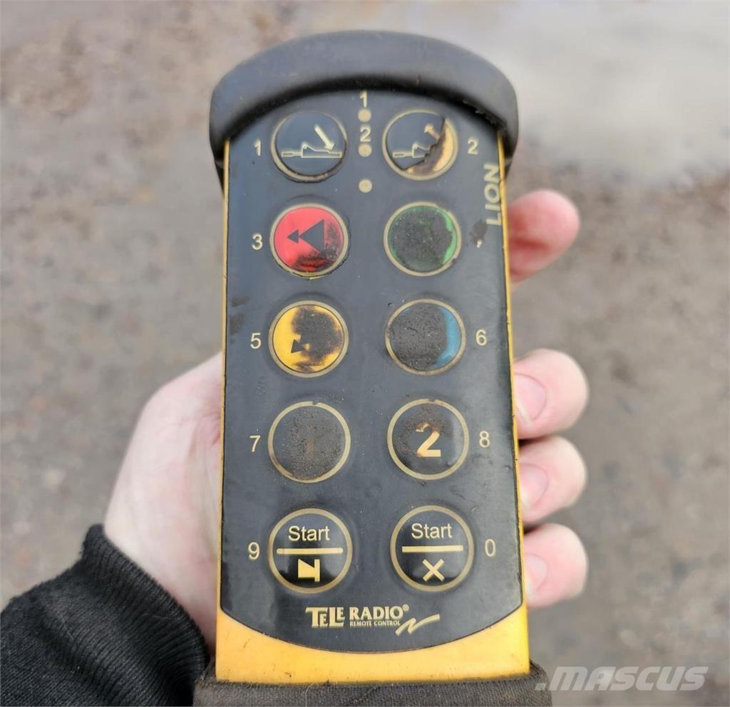 Volvo FM7 4X2 Nákladní vozidlá na prepravu automobilov