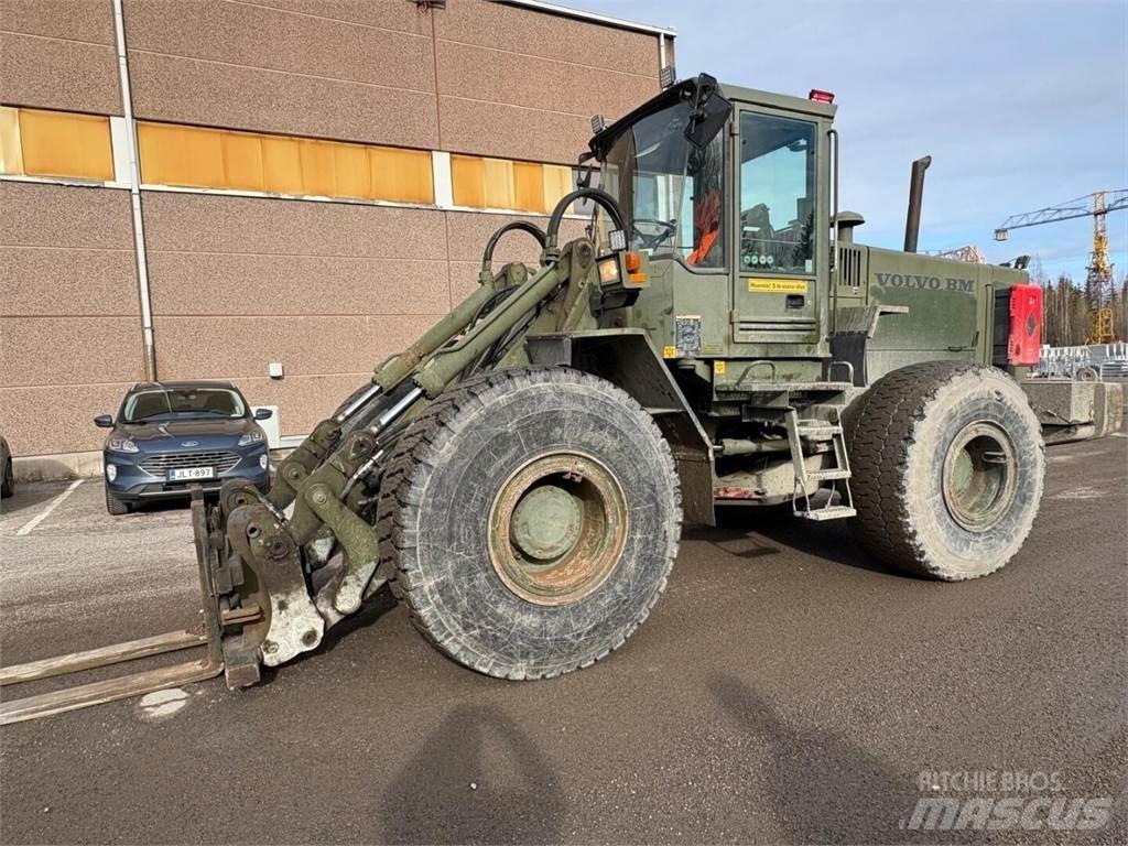 Volvo L 120 B Kolesové nakladače