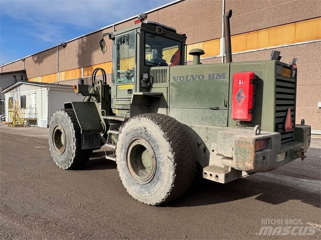 Volvo L 120 B Kolesové nakladače