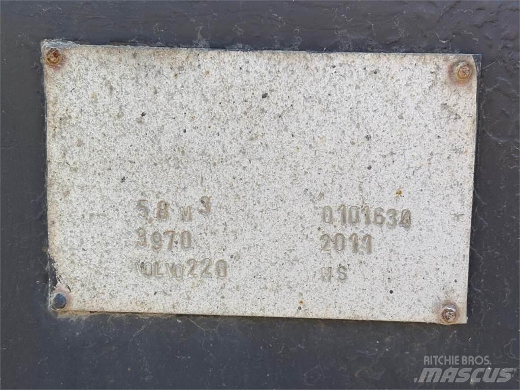 Volvo L 220 F Kolesové nakladače