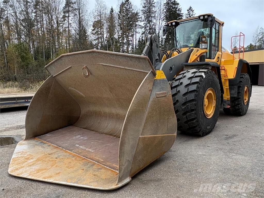 Volvo L 220 H Kolesové nakladače