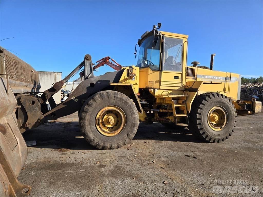 Volvo L120C Kolesové nakladače