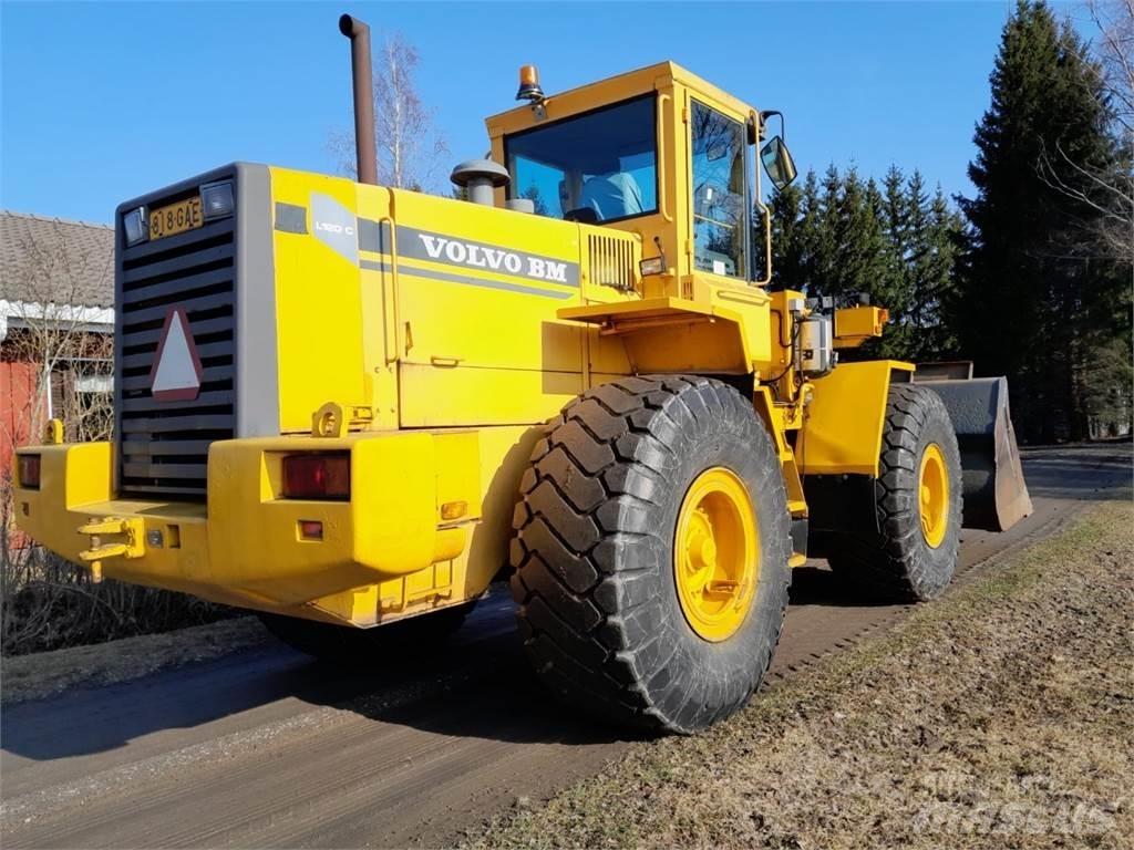 Volvo L120C Kolesové nakladače