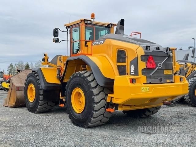 Volvo L250H Kolesové nakladače