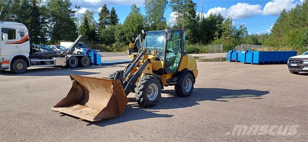 Volvo L25B-P Kolesové nakladače