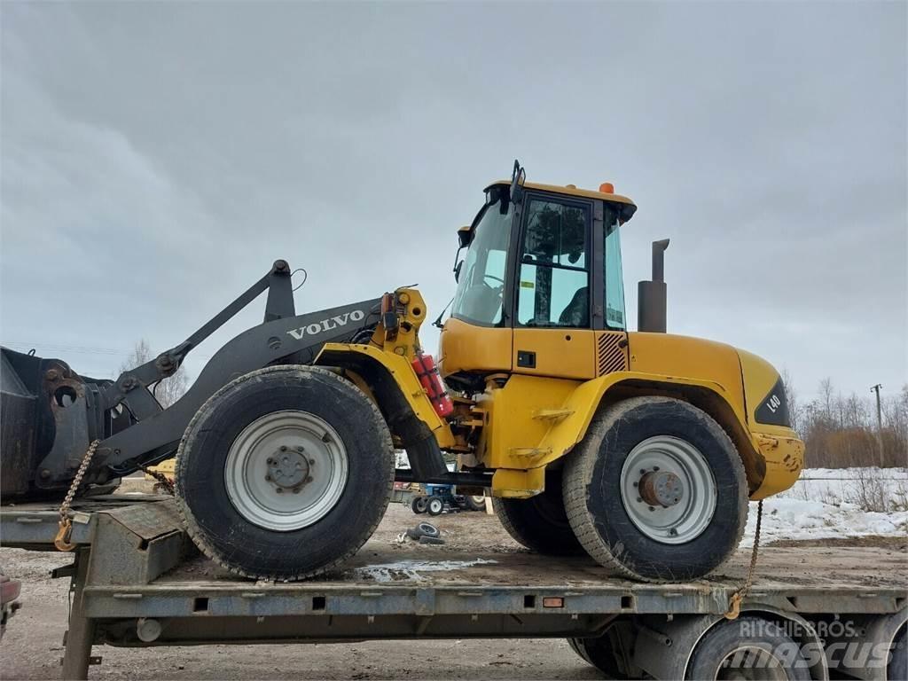 Volvo L40 Kolesové nakladače