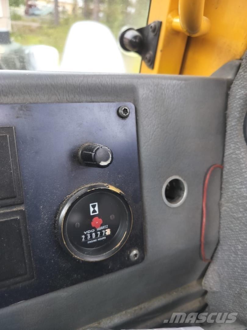 Volvo L70C Kolesové nakladače