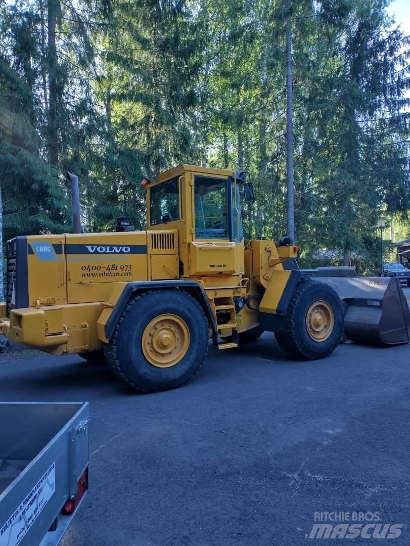 Volvo L90C Kolesové nakladače