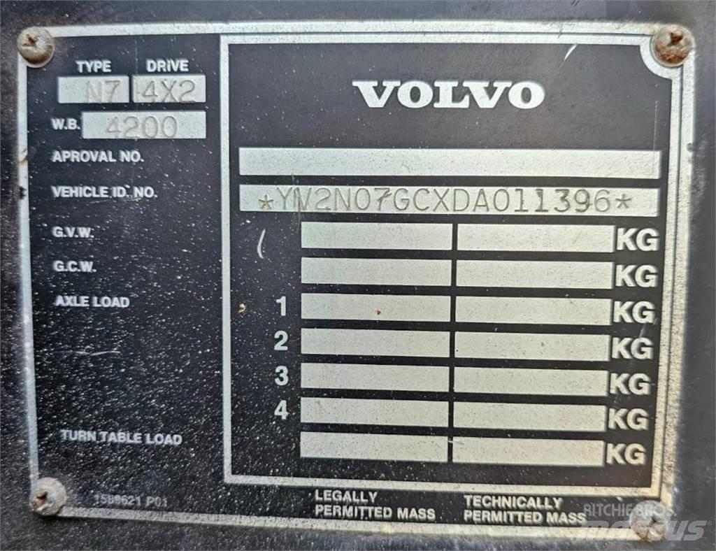 Volvo N7 6x2 Autožeriavy, hydraulické ruky