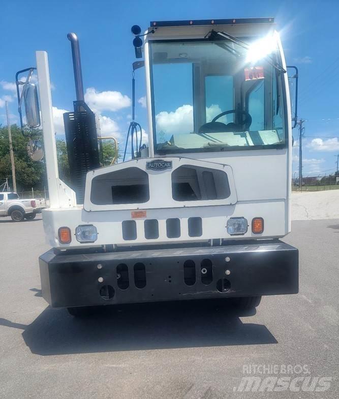 Autocar XSPOTTER Terminálový ťahač