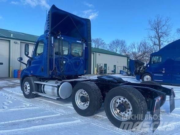 Freightliner CASCADIA 116 Ťahače