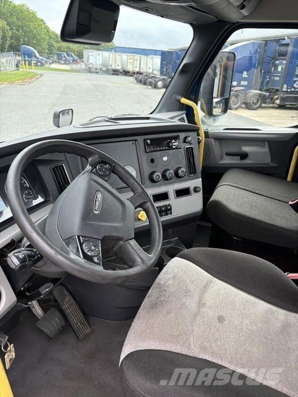 Freightliner CASCADIA 126 Ťahače