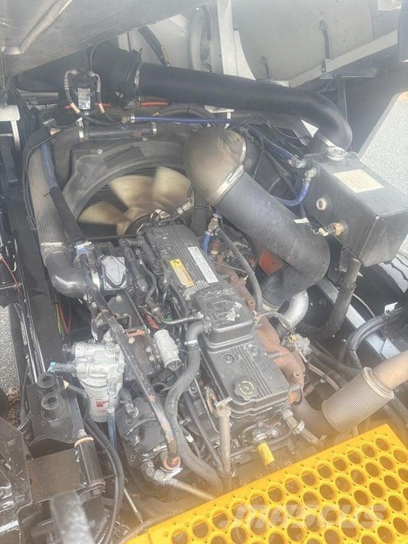 Kalmar OTTAWA 4X2 OFF-ROAD Terminálový ťahač