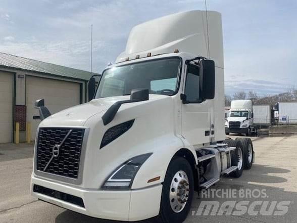 Volvo VNL64T300 Ťahače