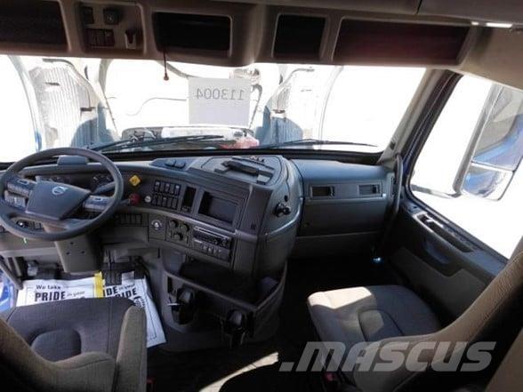 Volvo VNL64T860 Ťahače